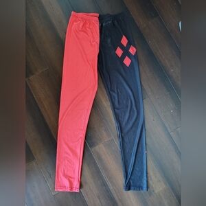 Women's Red and Black Diamond Pattern Leggings - Harley Quinn